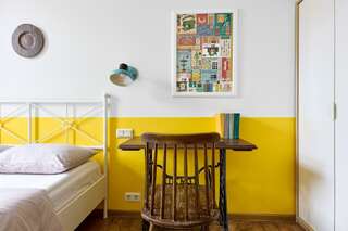 Гостиница Soul Kitchen Hostel Санкт-Петербург Номер стандарт с 1 двуспальной кроватью и видом на реку-5