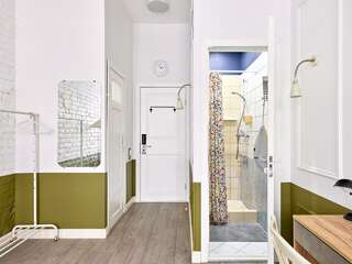 Гостиница Soul Kitchen Hostel Санкт-Петербург Номер стандарт эконом с 1 двуспальной кроватью-14