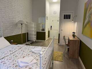 Гостиница Soul Kitchen Hostel Санкт-Петербург Комната стандарт с 1 двуспальной кроватью-2